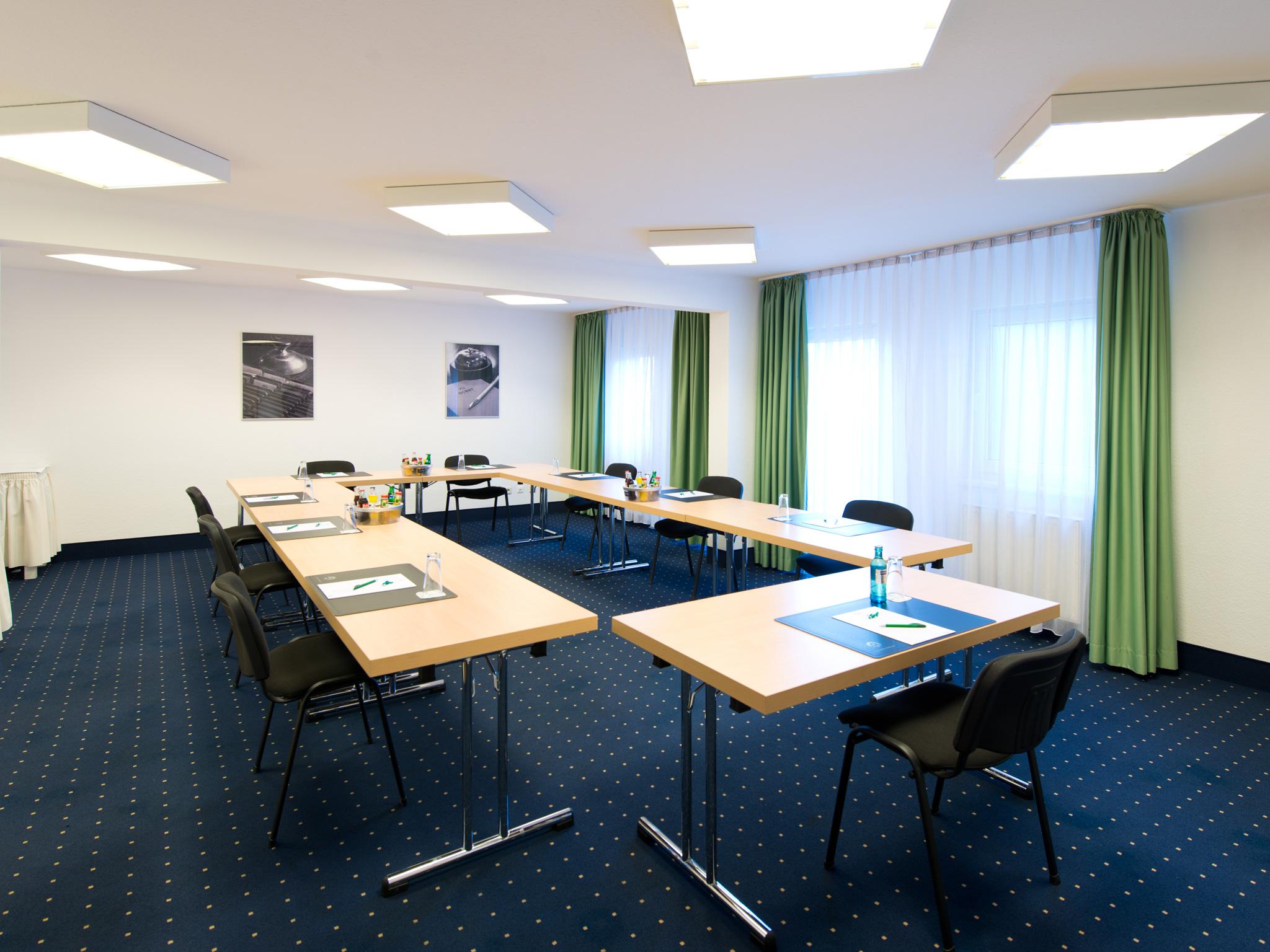 Achat Hotel Darmstadt Griesheim Грисхайм Экстерьер фото