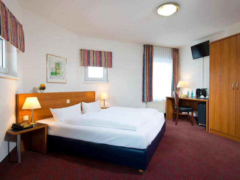 Achat Hotel Darmstadt Griesheim Грисхайм Экстерьер фото
